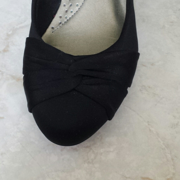 Bandolino black wedge shoes - Picture 12 of 13